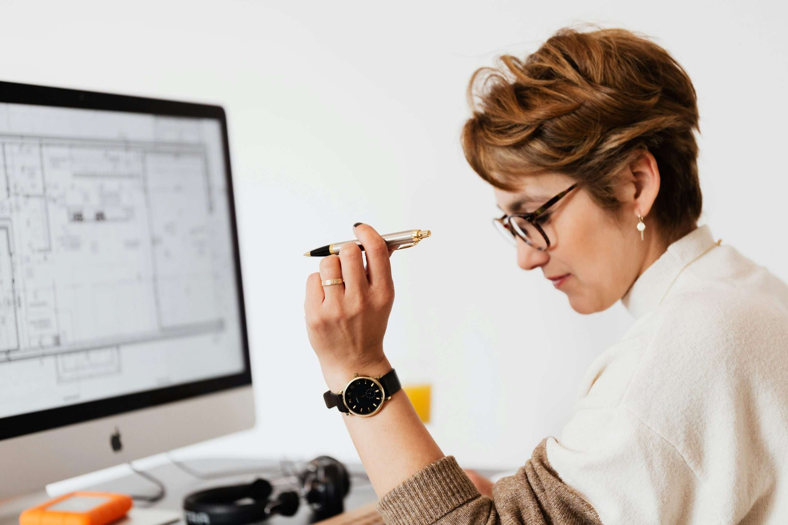 woman-making-decision-editing-rewriting
